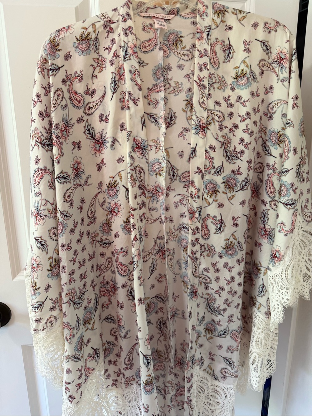 Victoria's Secret Cream Floral Paisley Lace-Trim Kimono